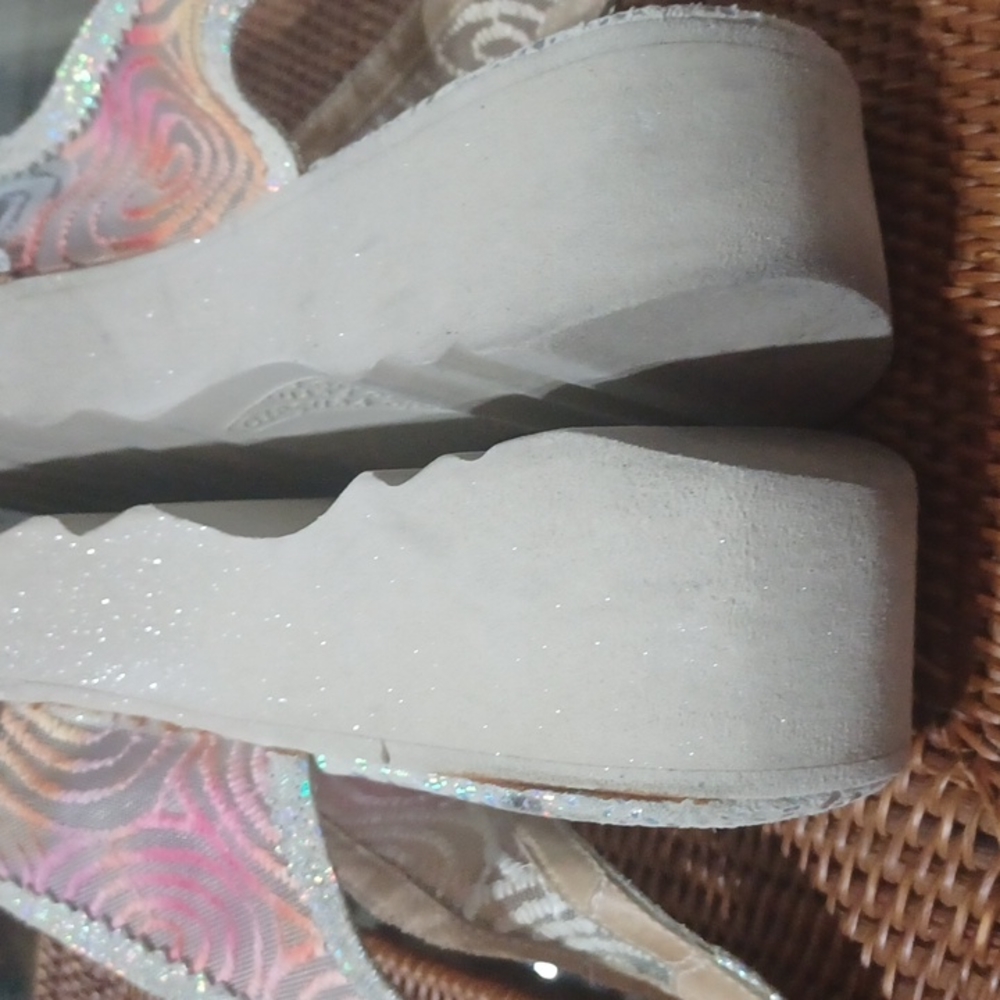 Shoes - Picture 9 of 9